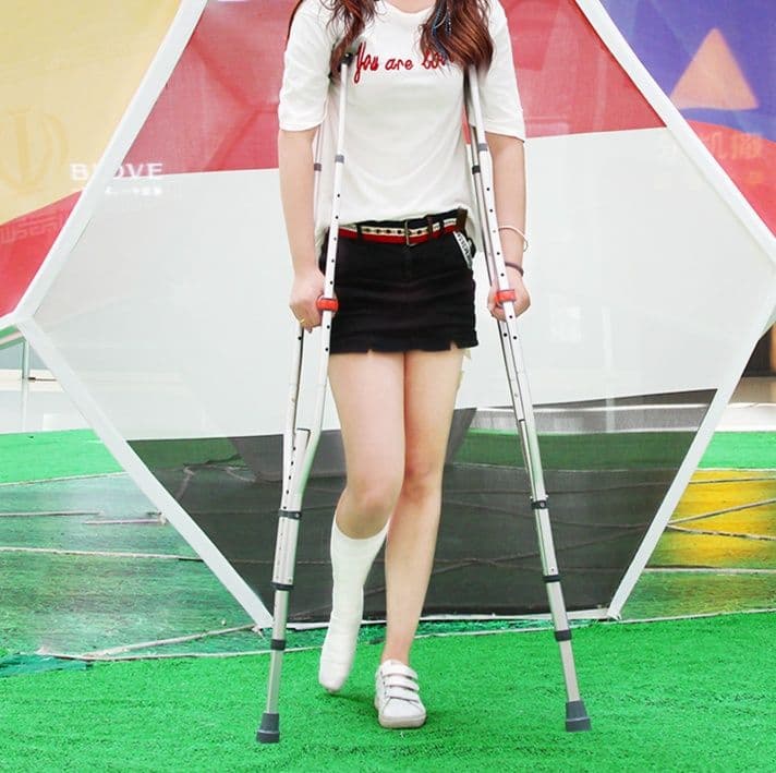 杖 松葉杖 調節可能な高強度軽量松葉杖