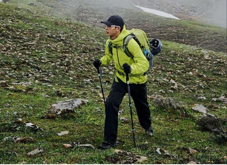 杖 登山の杖 疲労軽減軽量カーボン登山ストック