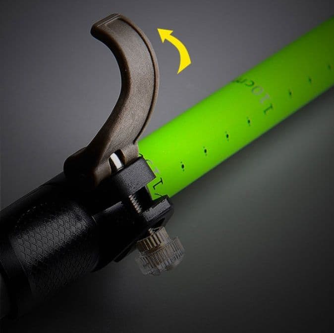 杖 登山の杖 折りたたみ式カーボン軽量登山杖