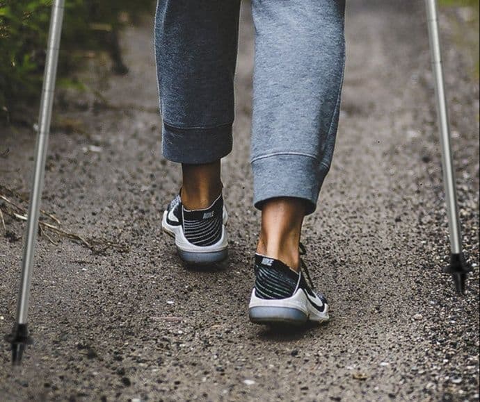 杖 ウォーキングの杖 軽量アルミ伸縮ステッキ