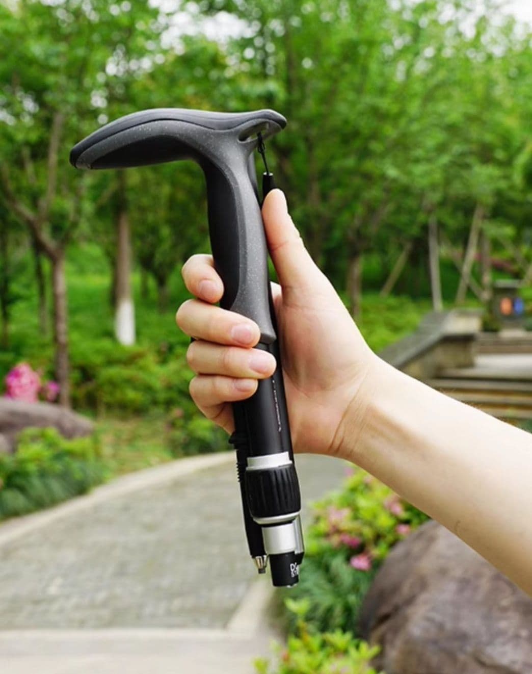 杖 ウォーキングの杖 折りたたみ式トレッキングステッキ