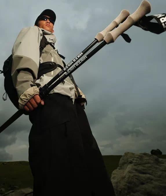 杖 登山の杖 超軽量炭素繊維製三段伸縮登山杖