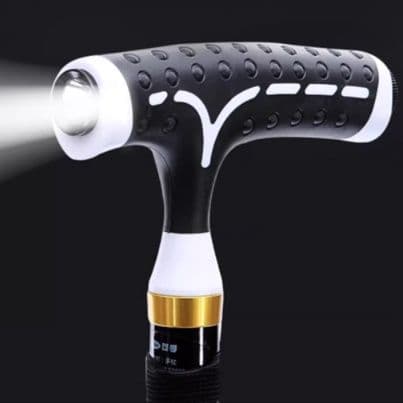 杖 ウォーキングの杖 カーボン製ライト付き四点支持杖