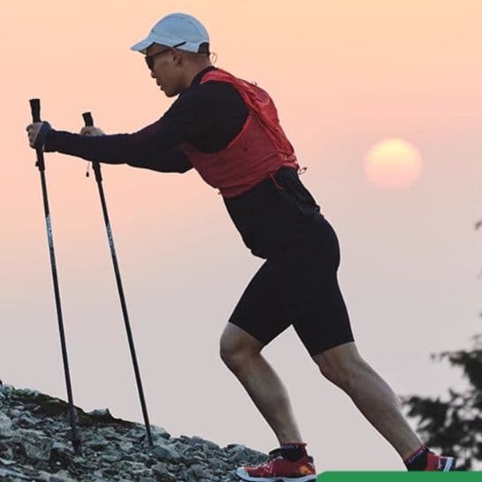 杖 超軽量炭素繊維折りたたみ登山杖