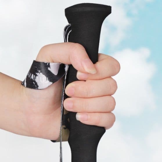 杖 カーボンファイバー×アルミ 三段伸縮 登山の杖