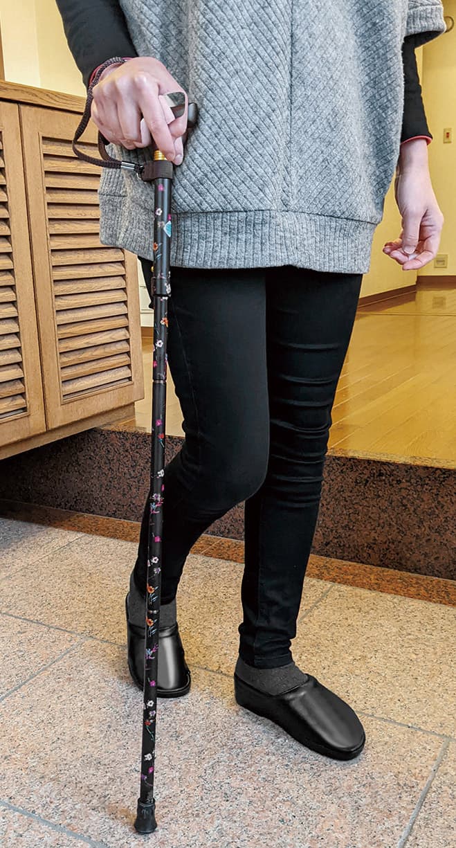 杖　天然木製握り手　五段折りたたみ花柄ウォーキングの杖