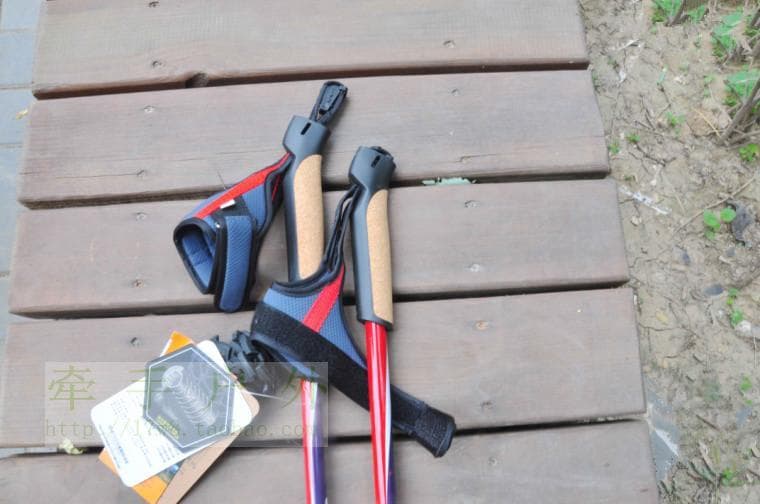 杖 登山の杖 高性能アルミ合金トレッキング杖